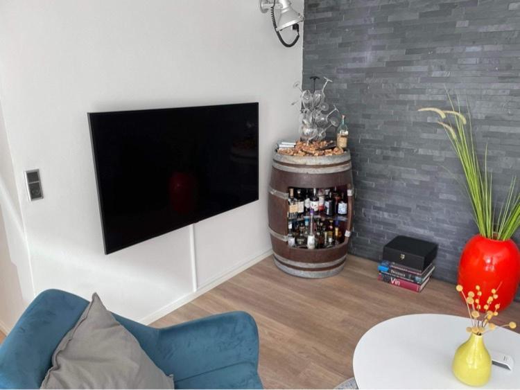 Nyistandsat Hojloftet Kaelderlejlighed Pa 70 M2 I Viborg Centrum, Med Plads Til 4 Personer Extérieur photo